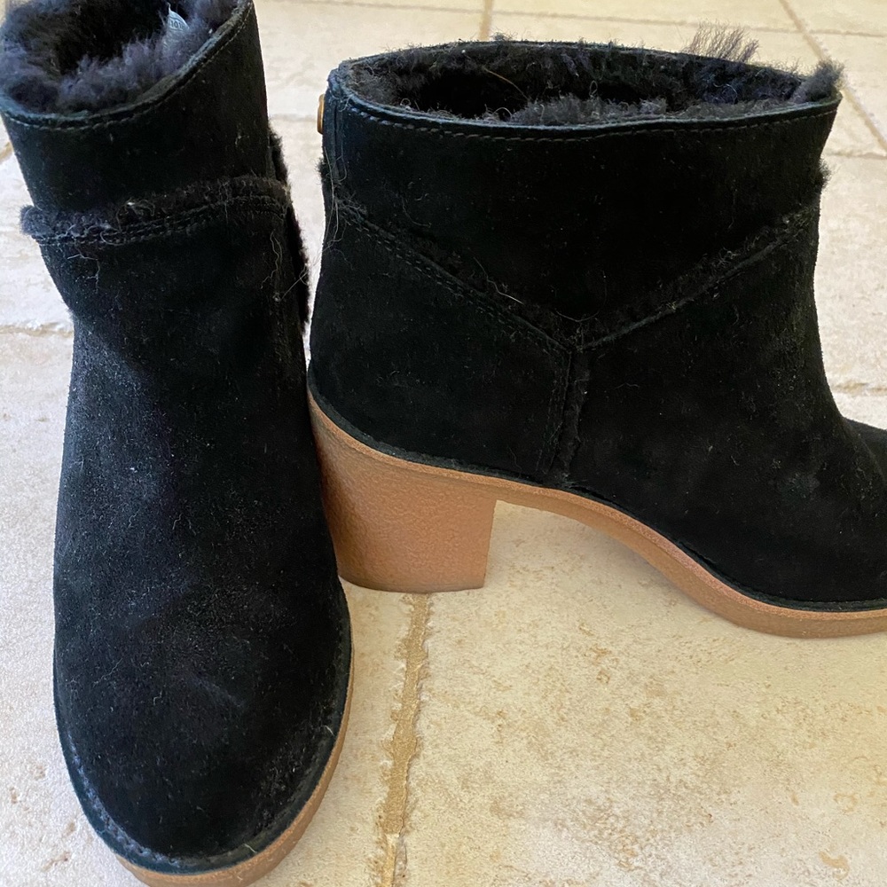Ugg boots size 9